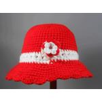 หมวกปีกระบายดอกไม้สีแดง