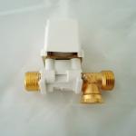 โซลินอยด์วาล์วทองเหลือง N/C 12V DC 1/2" ฝาครอบพลาสติก