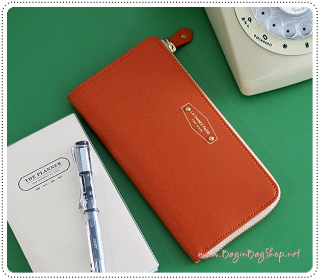 ICONIC Zip Up Wallet