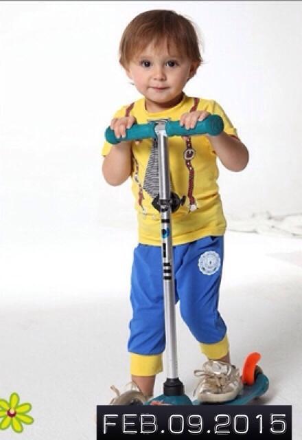 ชุดสูทแขนสั้นและเน็คไท