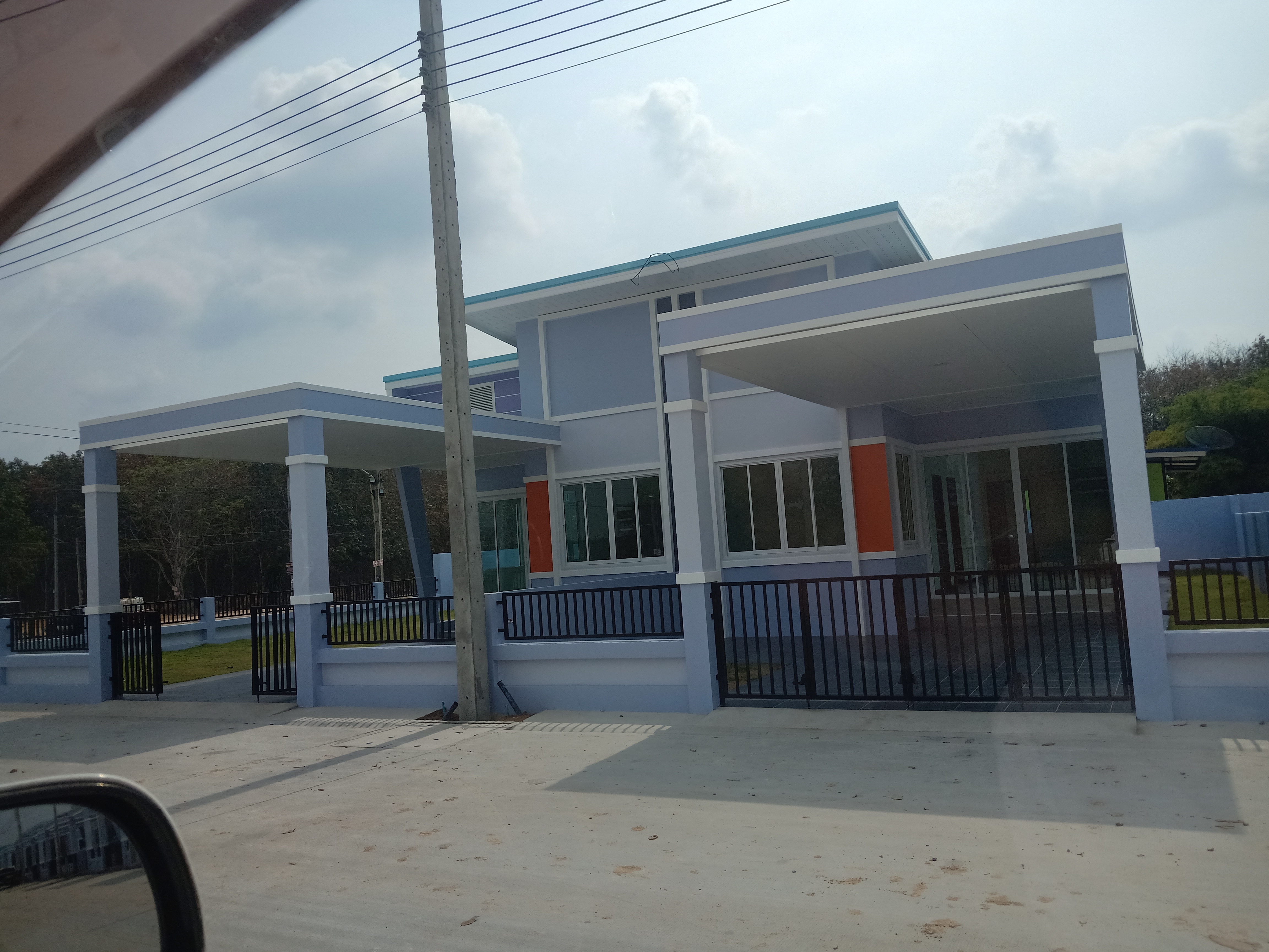 ขาย-บ้านเดียวชั้นเดียว โครงการทรัพย์มณี999 บรรยากาศวิวสวยและสวนยาง ซ.อารี1ต.แม่น้ำคู่อ.ปลวกแดงจ.ระยอง