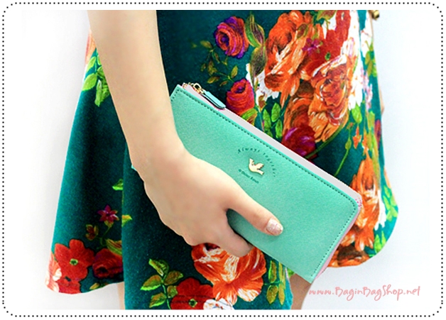 ลด 50% Line Zipper Wallet L