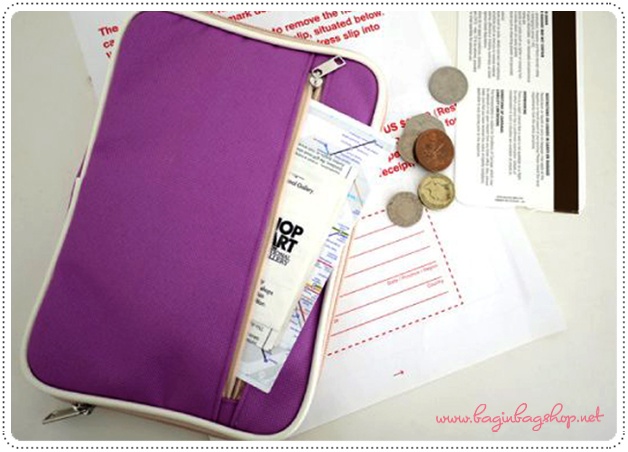 Daisy Multi Pouch ไว้ใส่พาสปอร์ตหรือใส่เอกสารต่างๆ