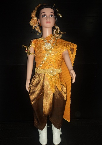 ชุดไทยเด็กสไบอัดพีทสีเหลืองทองสไบฉลุดิ้นทอง+โจงลายไทยดิ้นทองผ้าำไหมเกษตรราคานี้ไม่รวมเครื่องประดับ