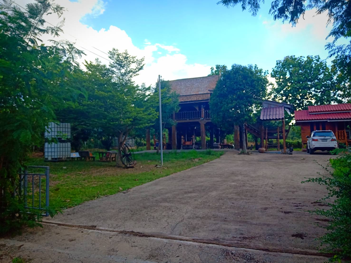 ขาย-บ้านทรงไทย1หลัง พื้นที่1-6-0ไร่ ต.ปากช่อง อ.ปากช่อง จ.นครราชสีมา