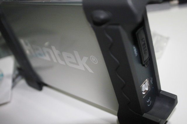 HaHantek 6022BE (20MHz, 48MS/s) Oscilloscope + 2 Probe Set and USB Cable