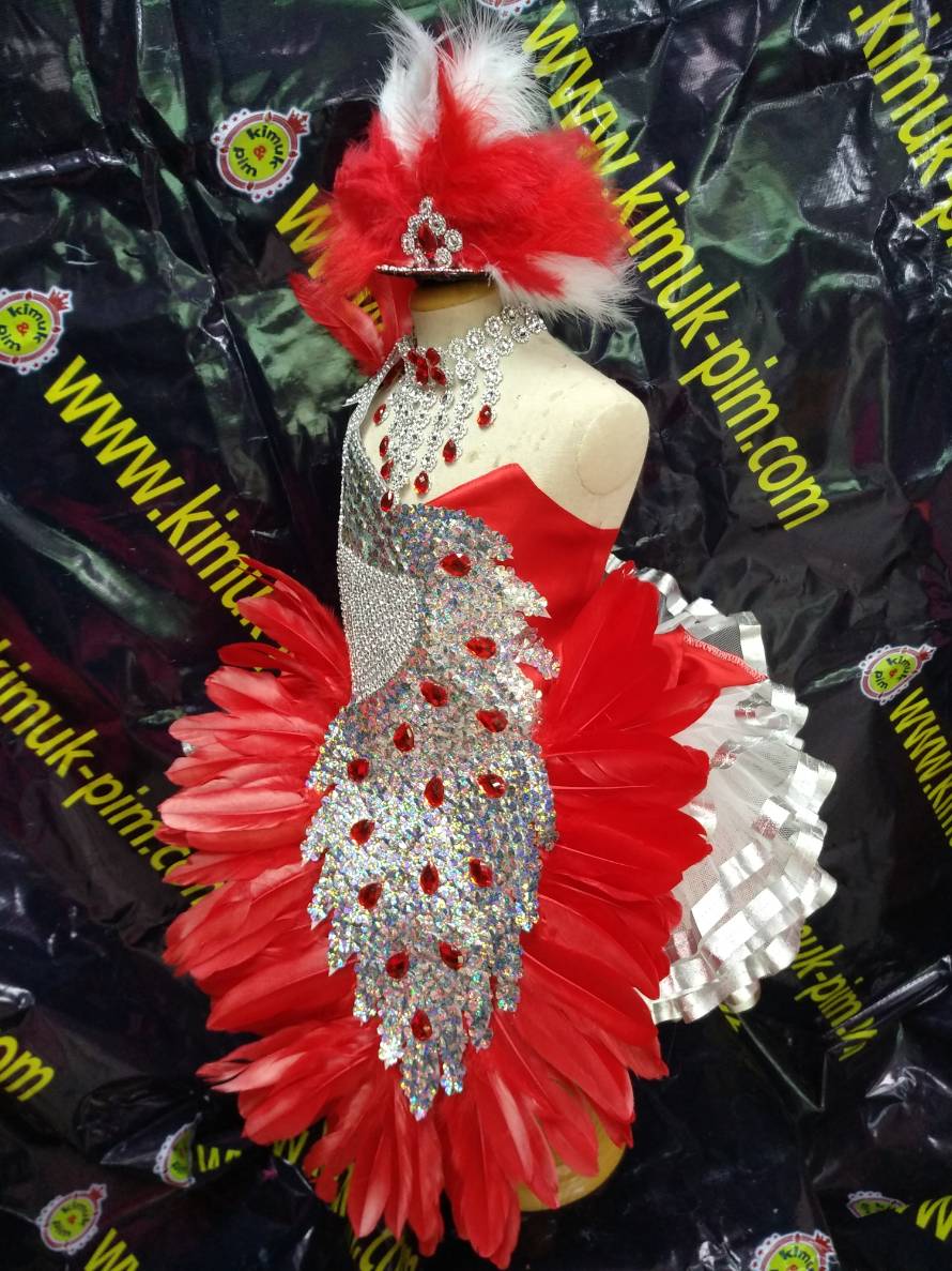 ชุดดรัมเมเยอร์เด็กอนุบาลสีแดง ราคานี แถม หมวก สร้อย ต่างหู