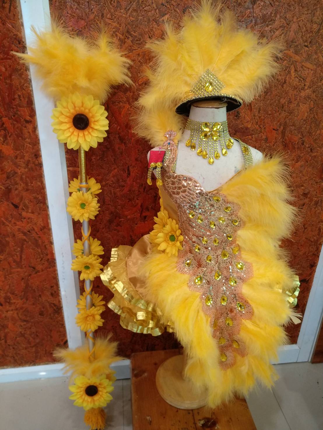 ชุดดรัมเมเยอร์สีเหลืองเด็กอนุบาลและประถม