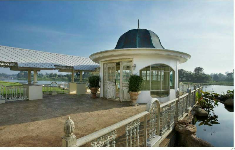 บ้านเดี่ยว2ชั้น พื้นที่ 5-0-84ไร่ คฤหาสน์ติดแม่น้ำเจ้าพระยาปทุมธานี ขายคฤหาสน์ ห้องแอร์ทั้งหมด มี 5 ห้องนอนและห้องน้ำในตัว ห้องรับแขก ห้องพักผ่อน เรือนริมน้ำ ตั้งอยู่ ถนนสวนพริกไทย-วัดเสด็จเชียงรากใหญ่ ต.บ้านกระแชง อ.เมือง จ.ปทุมธานี ใกล้ทางด่วนขึ้นได้ 3