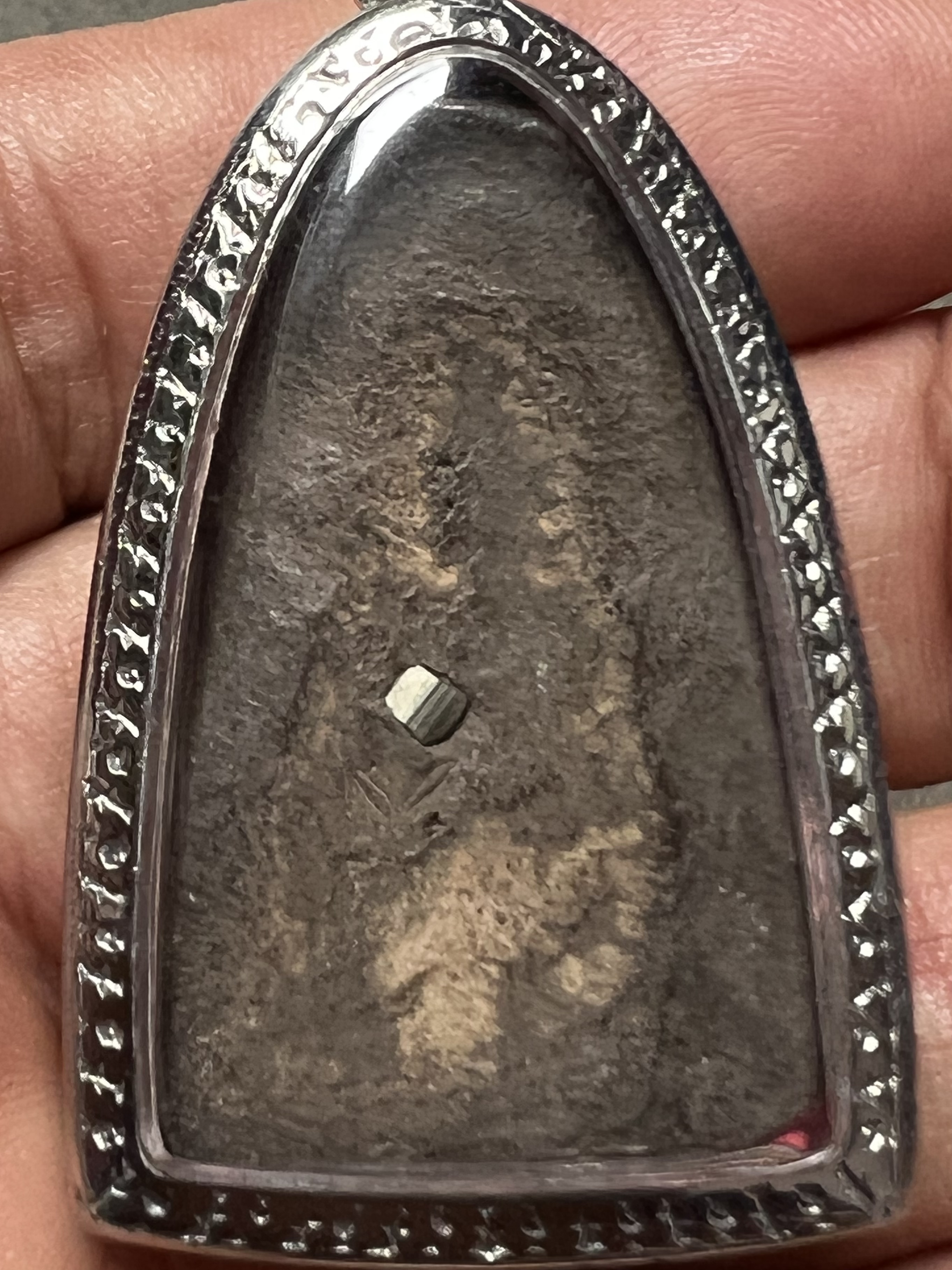 พระเนื้อว่านพิมพ์ปางประทานพร หลวงพ่อสุข วัดตุยง จ.ปัตตานี