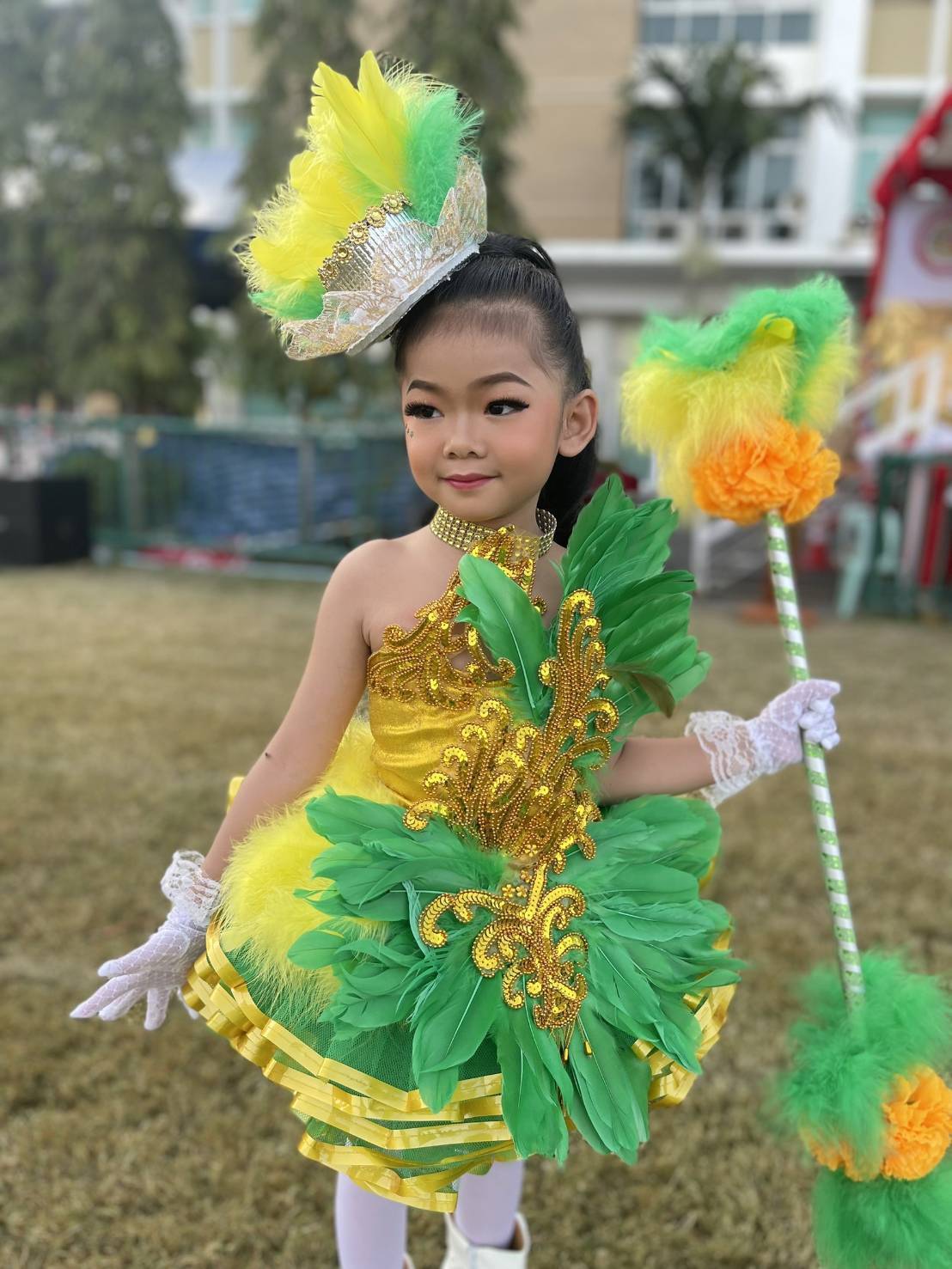 ชุดดรัมเมเยอร์สีเขียวดำอนุบาลและประถม