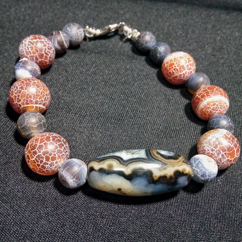 กำไลลูกปัดเโบราณ สร้อยข้อมือลูกปัดโบราณ กำไลโบราณยาว 8 นิ้ว งาน hand made ไม่เหมือนใคร เก๋ เท่ สวย ไม่เหมื่อนใครมีเส้นเดียวในโลก มีพลังศักสิทธิ์