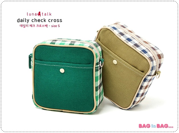 Daily Check Cross Bag กระเป๋าสะพายเฉียงใบเล็ก