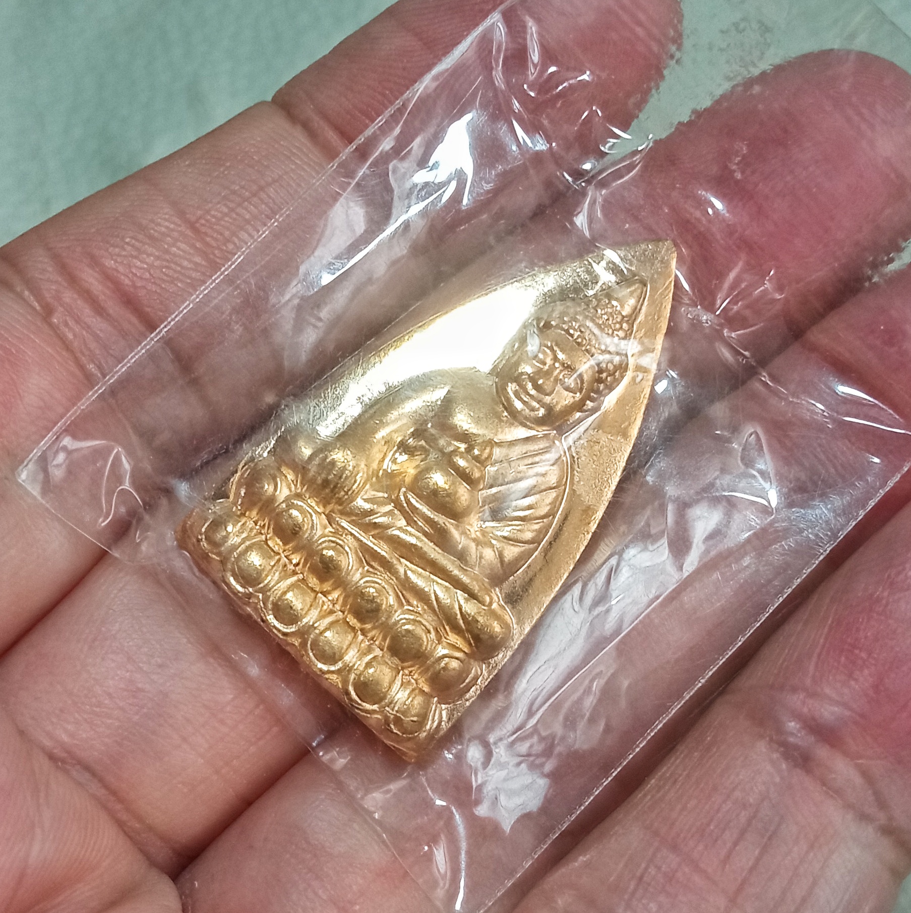 เหรียญพระพุทโธน้อยย้อนยุค พิมพ์ใหญ่ รุ่นปฏิสังขรณ์พระอุโบสถ วัดสัมพันธวงศ์ ปี2566 เนื้อสัตตะโลหะผสมชนวนเก่า ตอกโค๊ต+หมายเลขมหามงคล๕๙ ซีลพลาสติกเดิมๆ บรรจุกล่องวัด+คาถาบูชา+ถุงเขียวเหนี่ยวทรัพย์ พระดีพิธีใหญ่ครับ