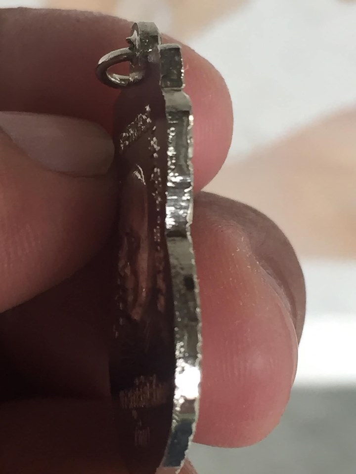 เหรียญหลวงปู่ทวด รุ่นใต้ร่มเย็น เนื้ออัลปาก้าชุบนิเกิ้ล ปี 26 บล็อกกษาปณ์ "ณ" (นิยม)