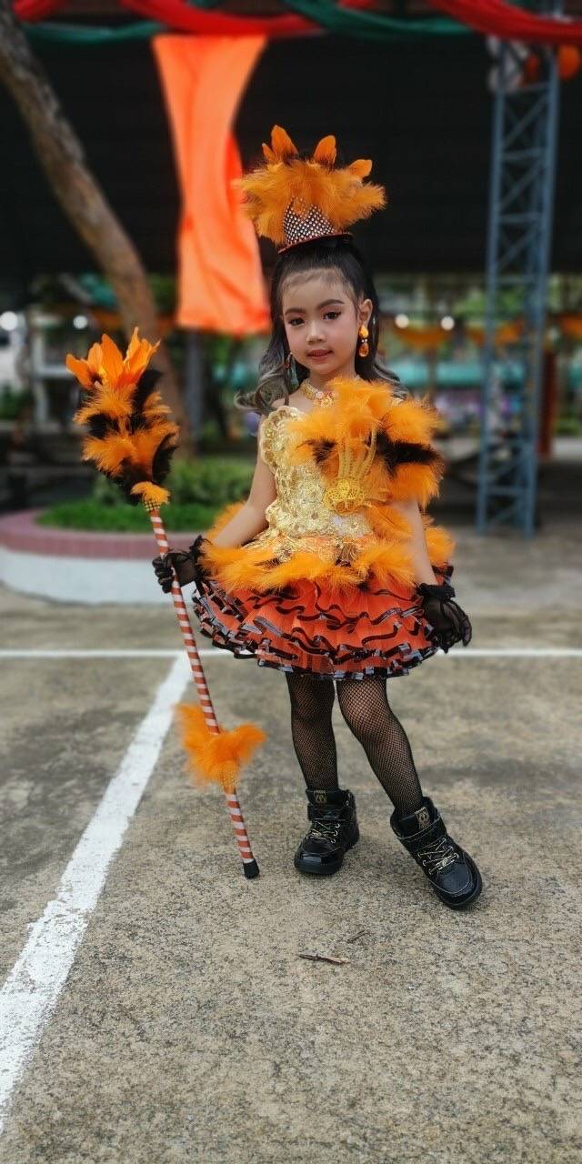 ชุดดรัมเมเยอร์สีส้มดำอนุบาลและประถม