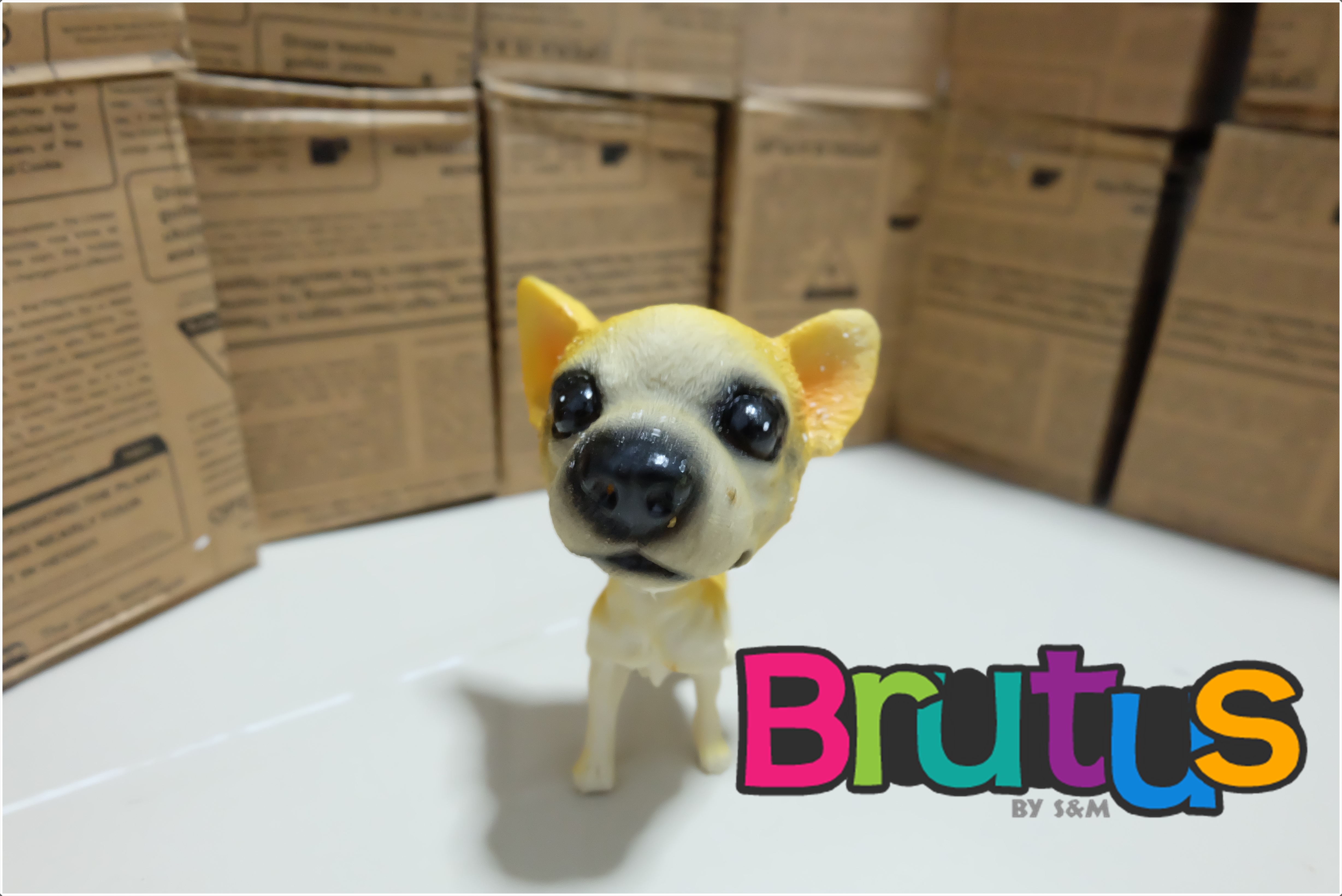 ตุ๊กตาสุนัข เรซิ่น พันธุ์ชิวาวาหัวดุ๊กดิ๊ก10cm.