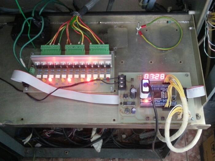 แผงวงจรควบคุมไฟจราจร