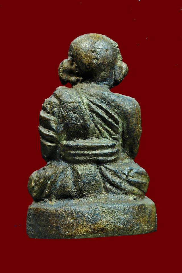 3.พระรูปหล่อโบราณหลวงพ่อไปล่ รุ่น2 ล้างป่าช้า โทร.091 192 2668