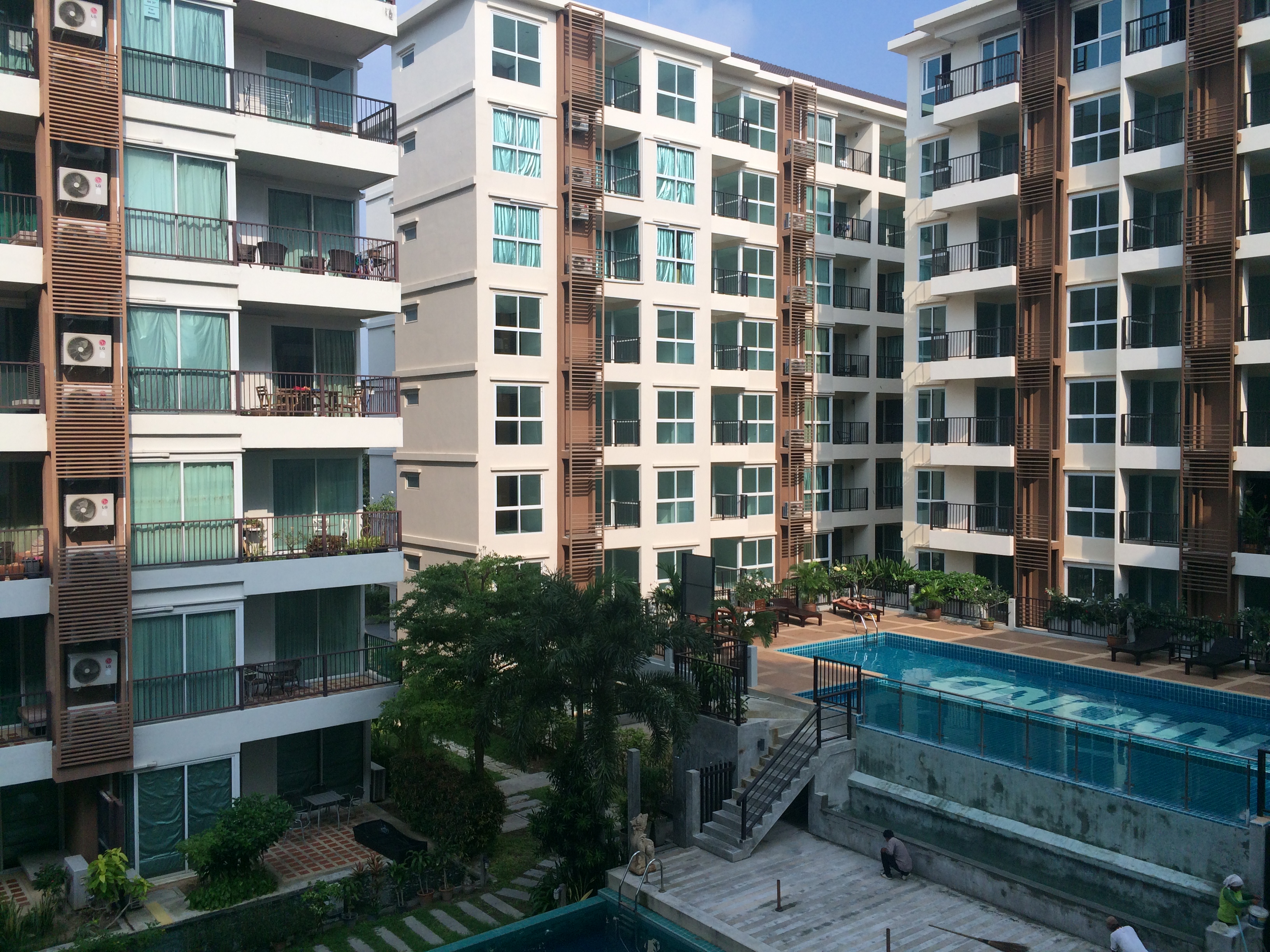 ขาย-เช่า คอนโดมิเนียมไดมอน สวิท1ห้อง พื้นที่60ตรม พัทยาใต้.