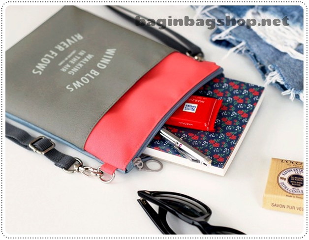 Tripping Cross Bag กระเป๋าสะพายเฉียง