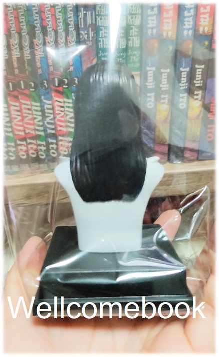 ฟิกเกอร์ชุด Unboxindustries x Junji Ito "มายูมิ (ตอนหญิงกระซิบ ในเล่มเศษซากอสูร)"