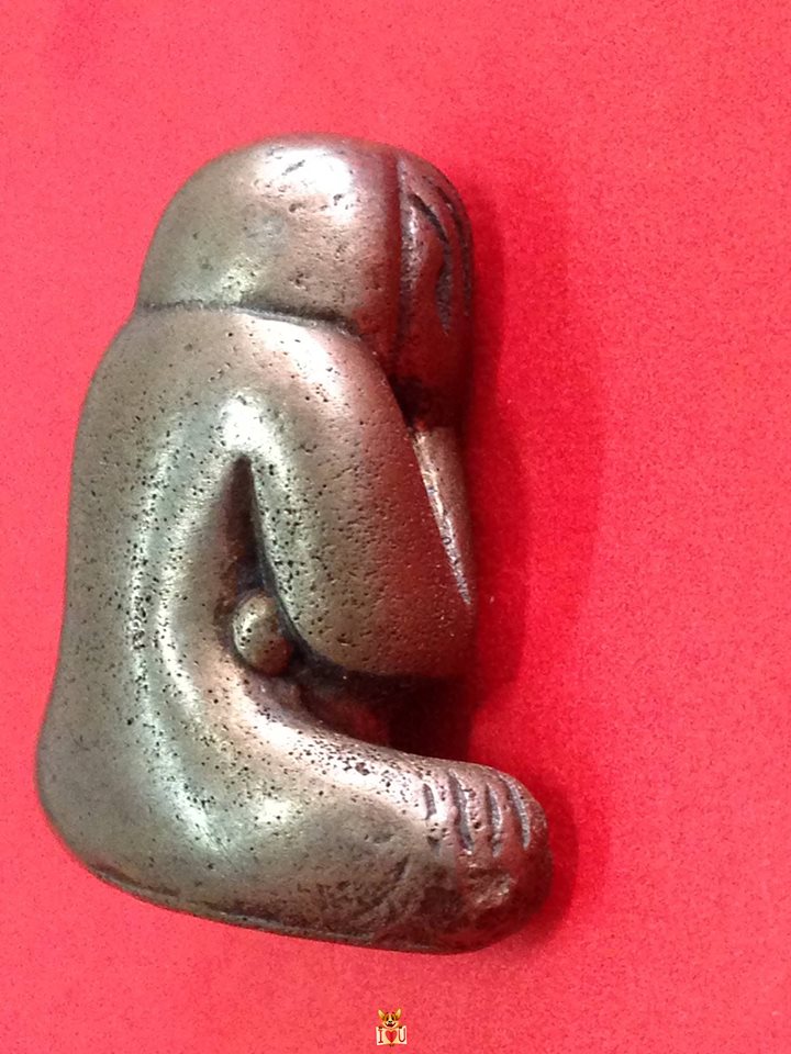 พระปิดตา เนื้อสำริด ไม่ทราบที่มา ท่านใดทราบข้อมูล ชี้แนะด้วยครับท่าน