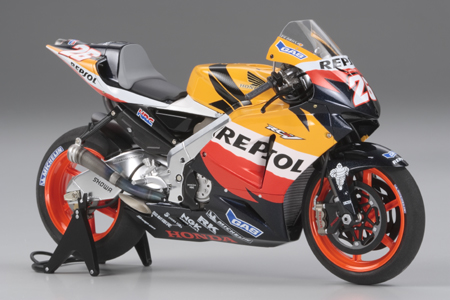 TA14106 REPSOL HONDA RC211V''06 1/12