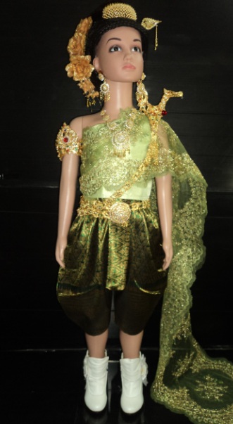 ชุดไทยเด็กอนุบาล-ประถมสีเขียวมรกตผ้าไหม ราคานี้ไม่รวมเครื่องประดับ