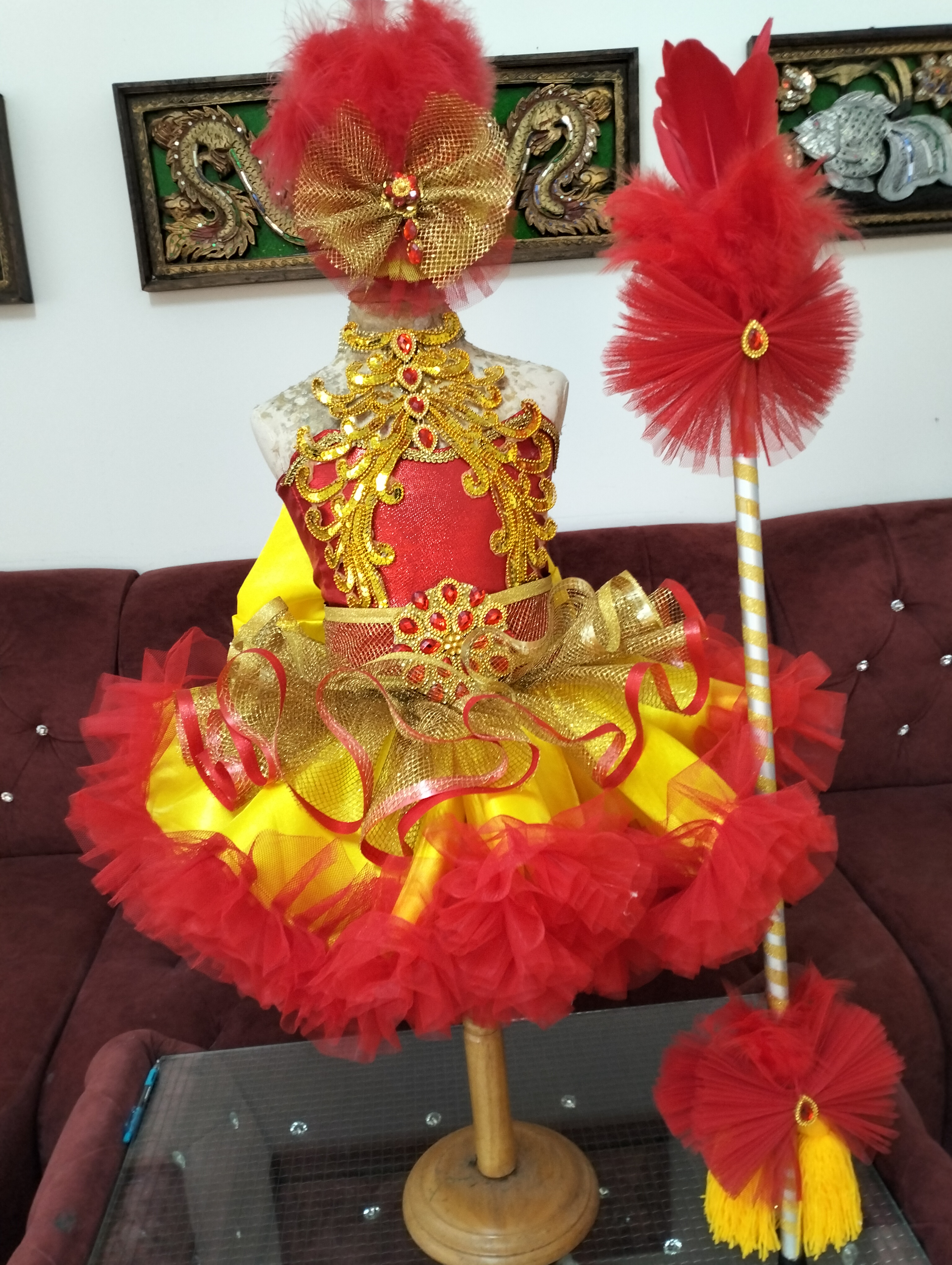 ชุดดรัมเมเยอร์สีแดงอนุบาลและประถม