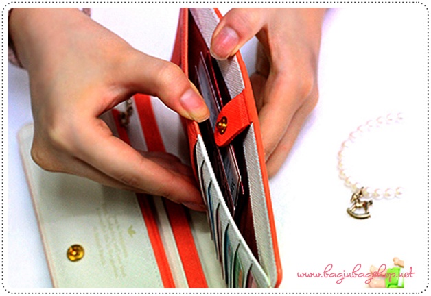 ลด 50% Hello Happiness Slim Wallet