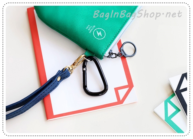 Iconic Charger Pouch