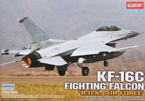 AC12418 KF - 16 FIGHTING FALCON ( 1/72 )