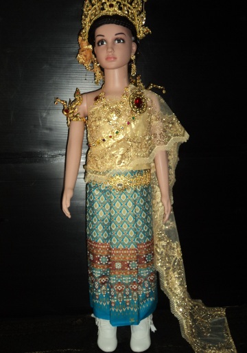 ชุดไทยเด็กอนุบาลผ้าไทยลายอโยธยา(สีฟ้าทอง)ราคานี้ไม่รวมเครื่องประดับ
