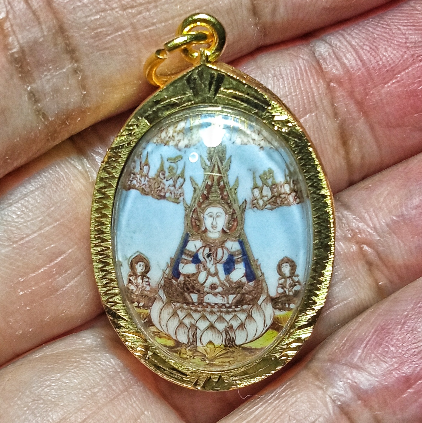 พระสุนทรีวาณี วัดสุทัศน์ ล็อกเก็ตเลี่ยมกรอบทองไมครอน ปี 2564 ตอกโค๊ต+หมายเลข779 บรรจุกล่องกำมะหยี่อย่างดีพร้อมใบคาถาบูชาจากวัดแท้ๆ พระสุนทรีวาณี เทพแห่งปัญญาบารมี และ ความสำเร็จทั้งปวง