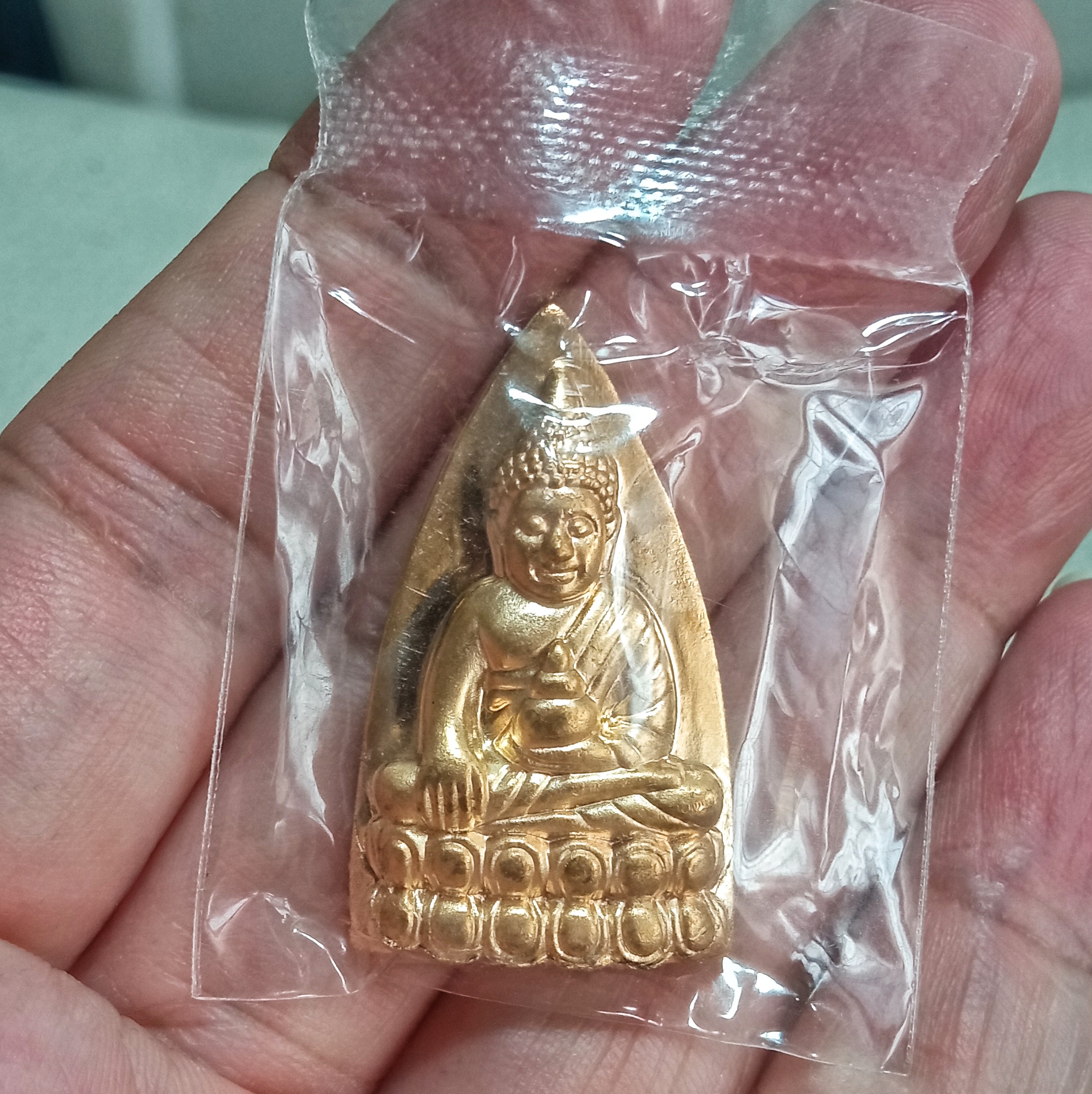เหรียญพระพุทโธน้อยย้อนยุค พิมพ์ใหญ่ รุ่นปฏิสังขรณ์พระอุโบสถ วัดสัมพันธวงศ์ ปี2566 เนื้อสัตตะโลหะผสมชนวนเก่า ตอกโค๊ต+หมายเลขมหามงคล๕๙ ซีลพลาสติกเดิมๆ บรรจุกล่องวัด+คาถาบูชา+ถุงเขียวเหนี่ยวทรัพย์ พระดีพิธีใหญ่ครับ