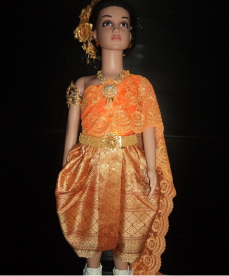 ชุดไทยสีส้มสไบเสื้อสำเร็จ ราคานี้ไม่รวมเครื่องประดับ