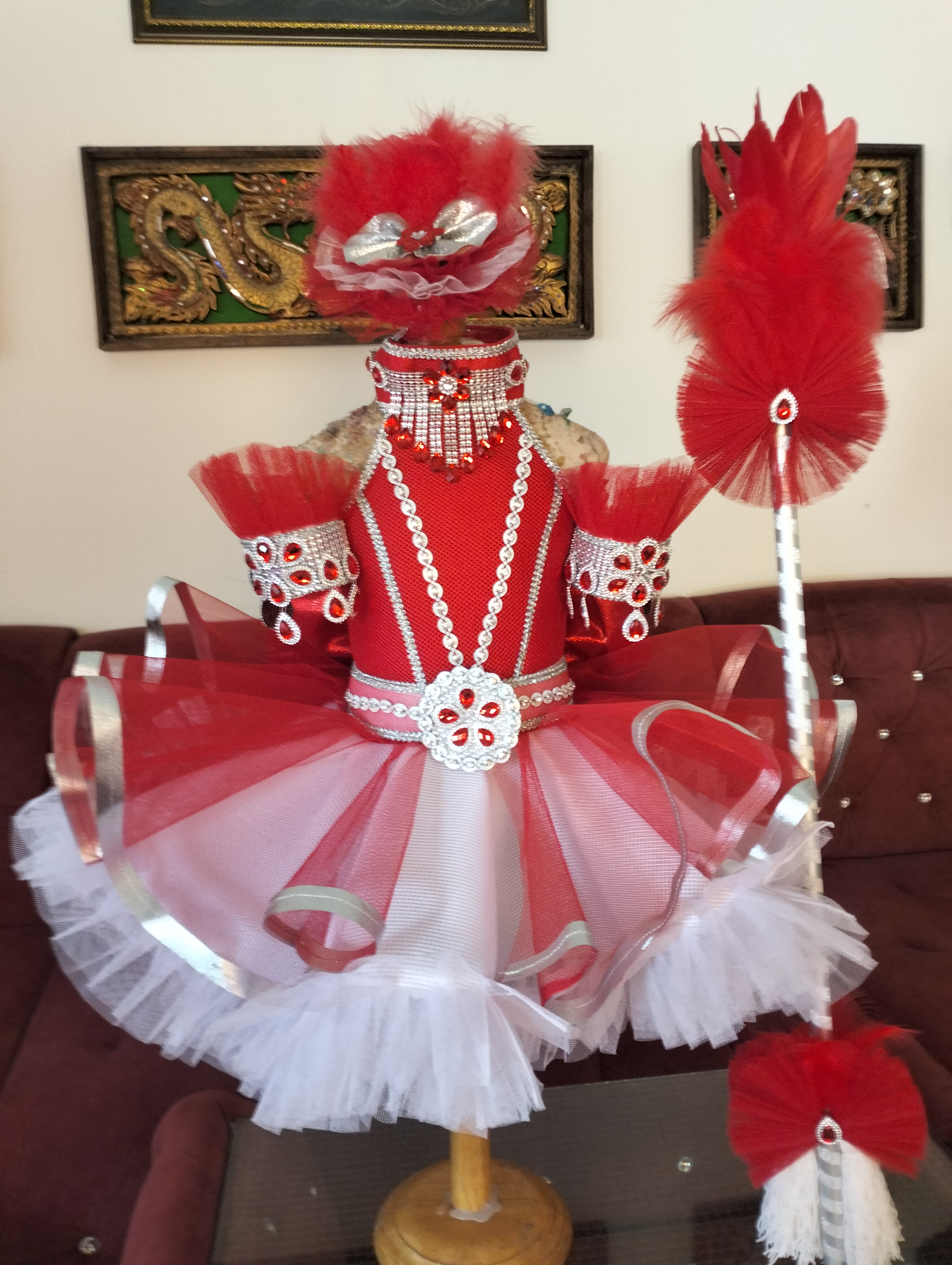 ชุดดรัมเมเยอร์สีแดงอนุบาล