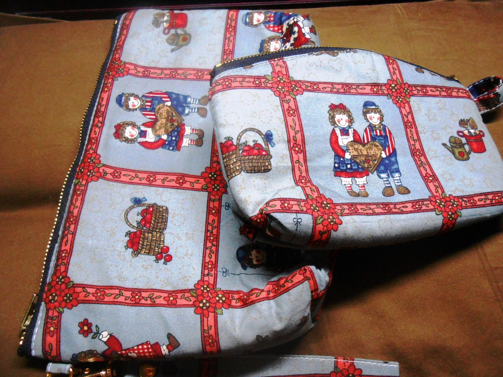 กระเป๋าลายคนคู่