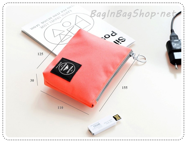 Iconic Charger Pouch