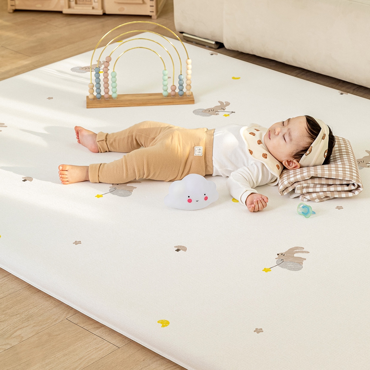 แผ่นรองคลาน PARKLON Air Bubble Mat ขนาด 150x230 หนา 4.0 cm ลาย Moon Rabbit