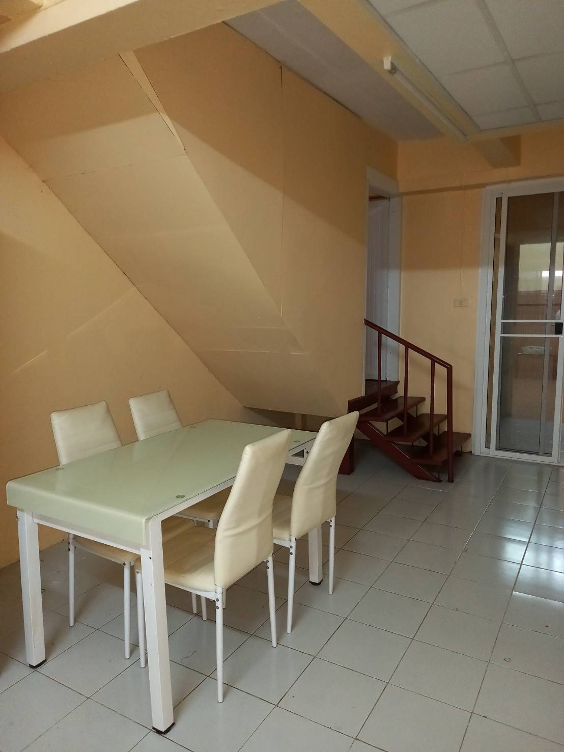 ขายด่วน-บ้านทาวน์เฮ้าส์ 2 ชั้น ม.บัวแก้ว ต.บ้านปทุม อ.สามโคก จ.ปทุมธานี