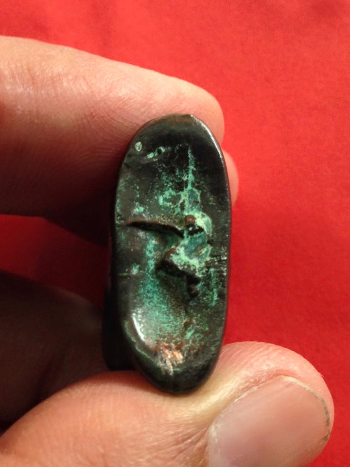 พระปิดตา ตอกดอกจันทร์ เนื้อสำริด เก่าๆ