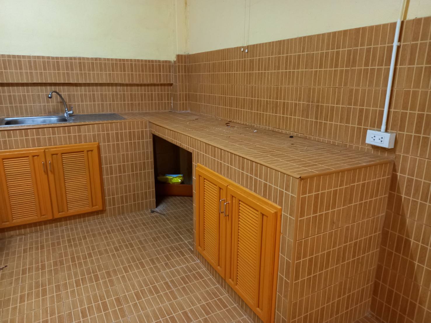 ขายด่วน-บ้านทาวน์เฮ้าส์ 2 ชั้น ม.บัวแก้ว ต.บ้านปทุม อ.สามโคก จ.ปทุมธานี