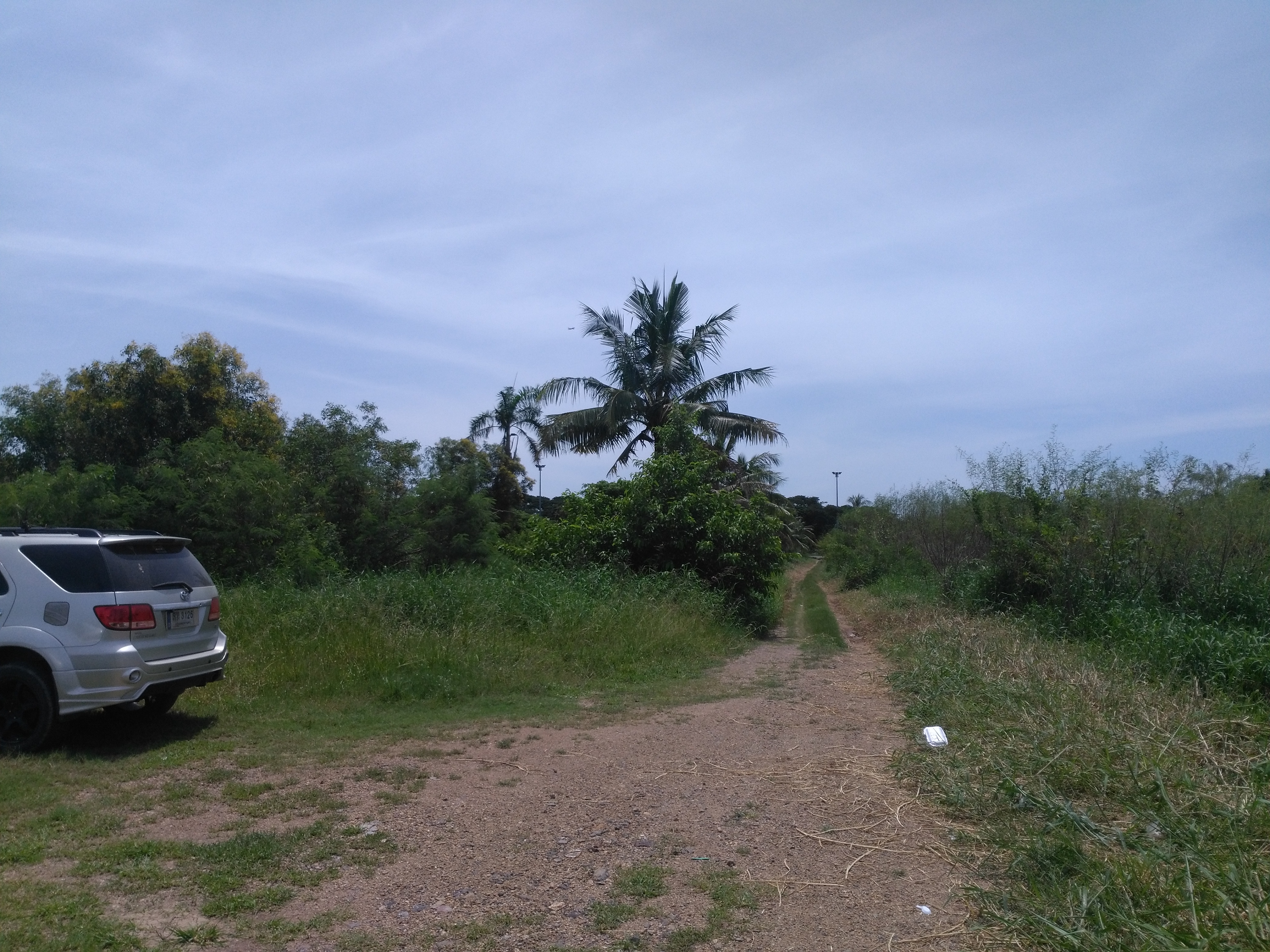 ที่ดินเปล่า10ไร่ติดมอร์เตอร์เวย์ขาออกคลองหลวง