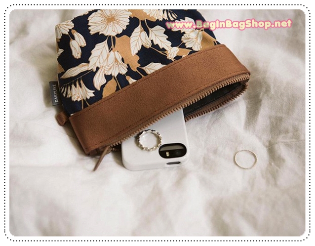 Carry Pouch