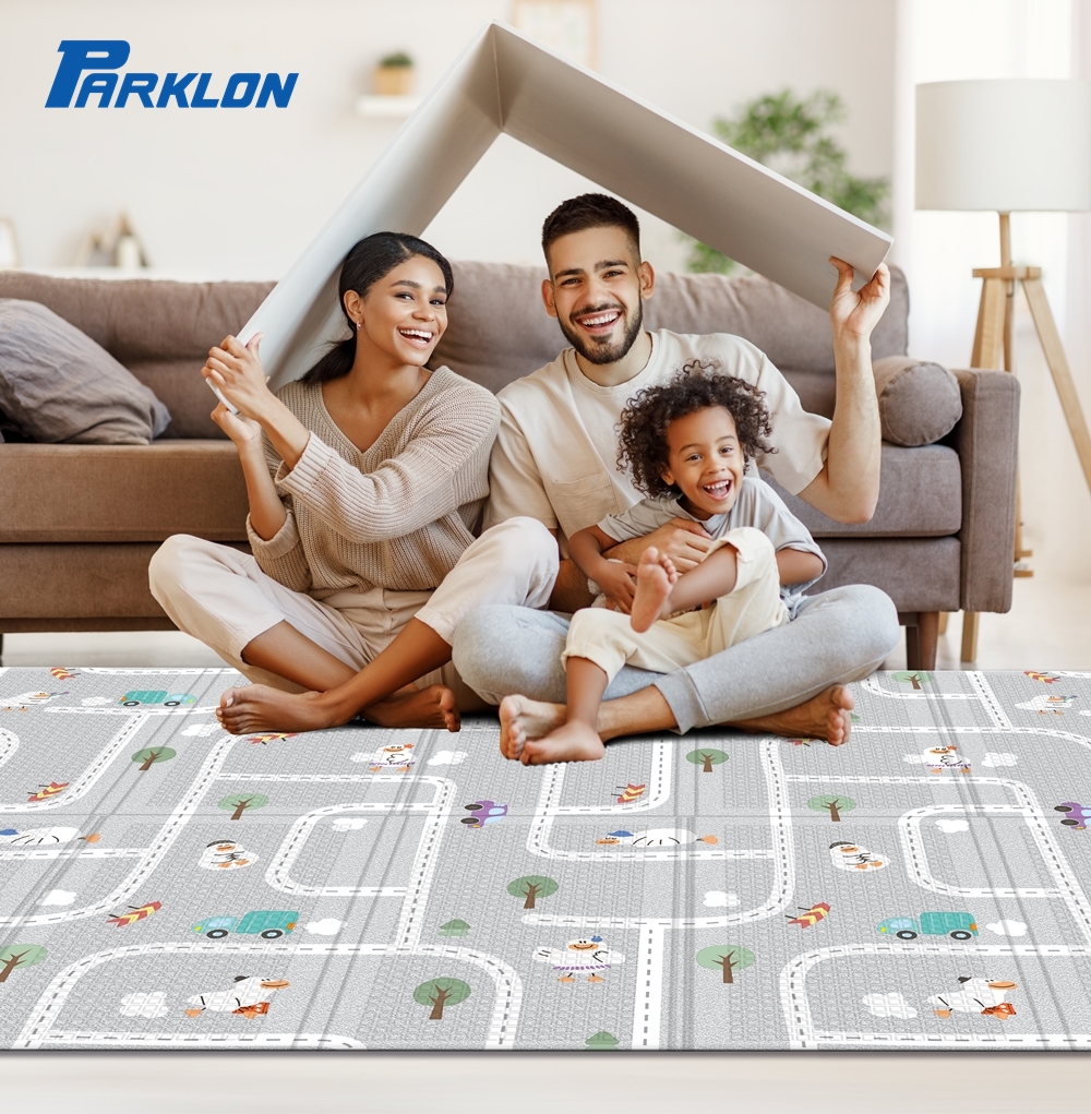 แผ่นรองคลาน Parklon แบบพับได้ PE Folding Mat ลาย Downtown Duck ขนาด 140*200 หนา 1.0cm