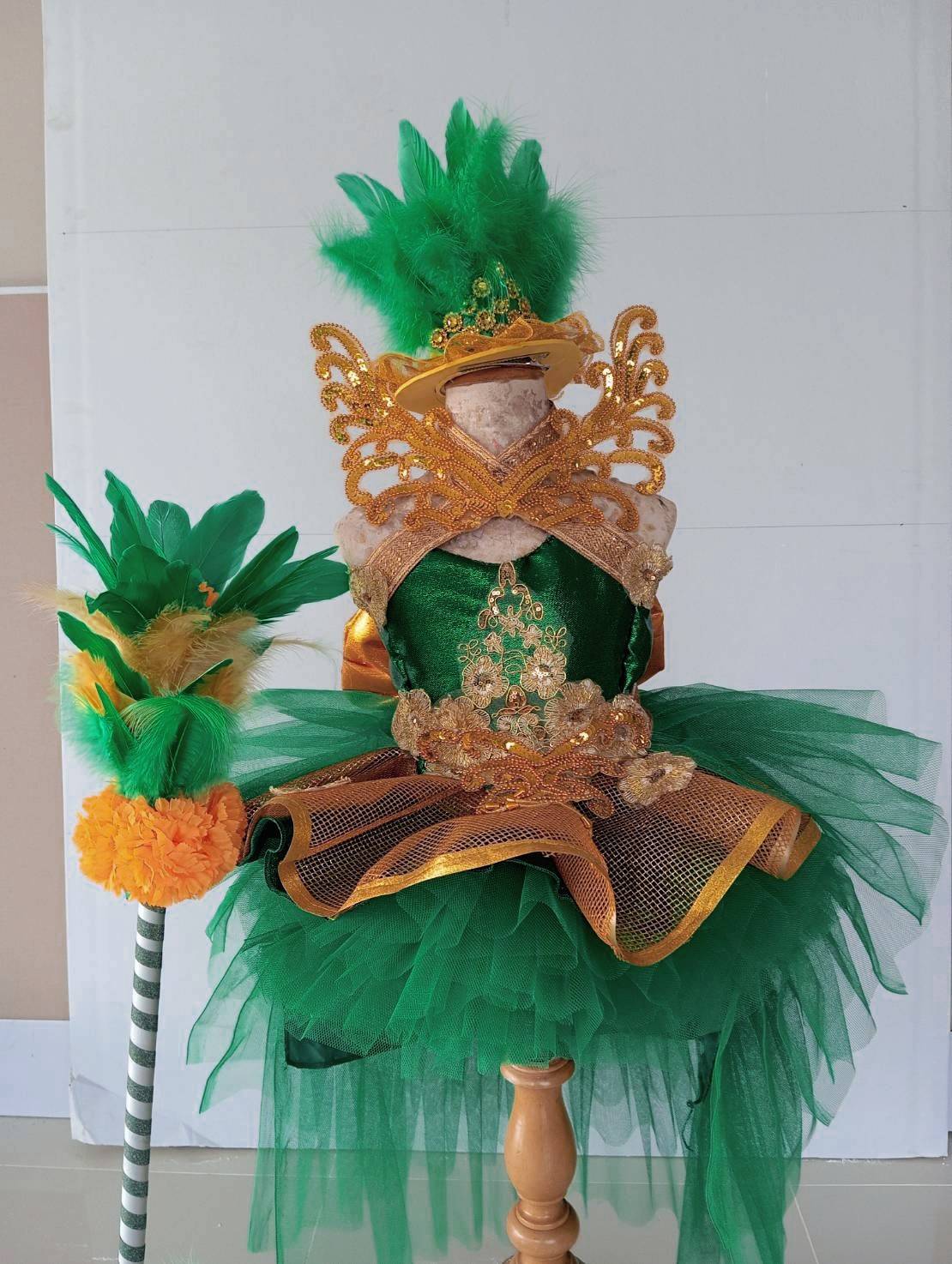 ชุดดรัมเมเยอร์สีเขียวอนุบาลและประถม