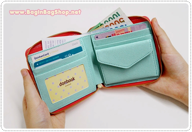 ลด 50% Crown Zipper Wallet