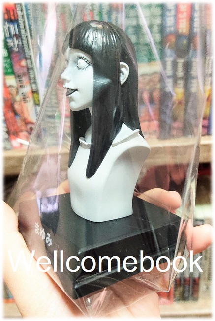 ฟิกเกอร์ชุด Unboxindustries x Junji Ito "มายูมิ (ตอนหญิงกระซิบ ในเล่มเศษซากอสูร)"